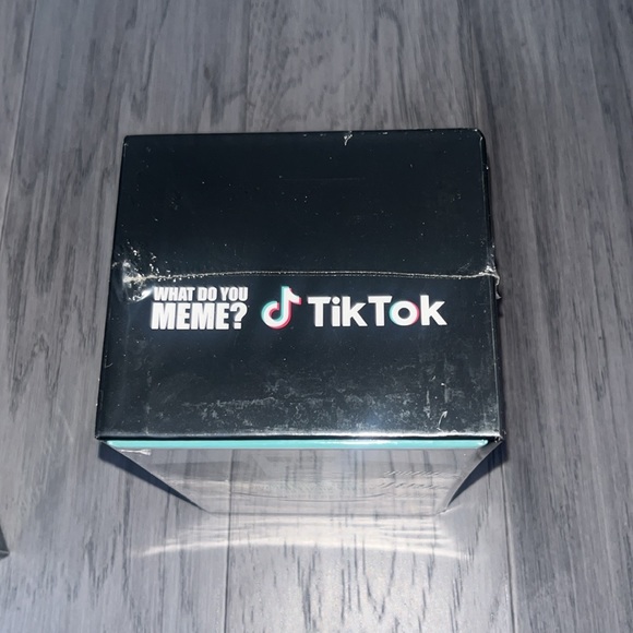 New What Do You Meme? TikTok Edition - Picture 7 of 8